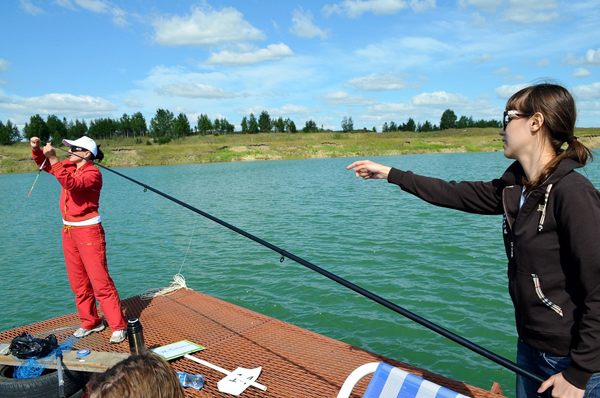В минувшие выходные в рамках Спартакиады на призы Группы компаний «Стронекс» прошли соревнования по спортивной рыбалке. Состязания проходили в живописнейшем месте - на озере Бирюзовое, в 45-ти километрах от Челябинска. В увлекательных соревнованиях приняло участие 13 команд